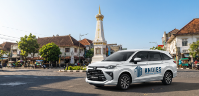 Sewa Mobil Avanza FWD + Driver di Jogja